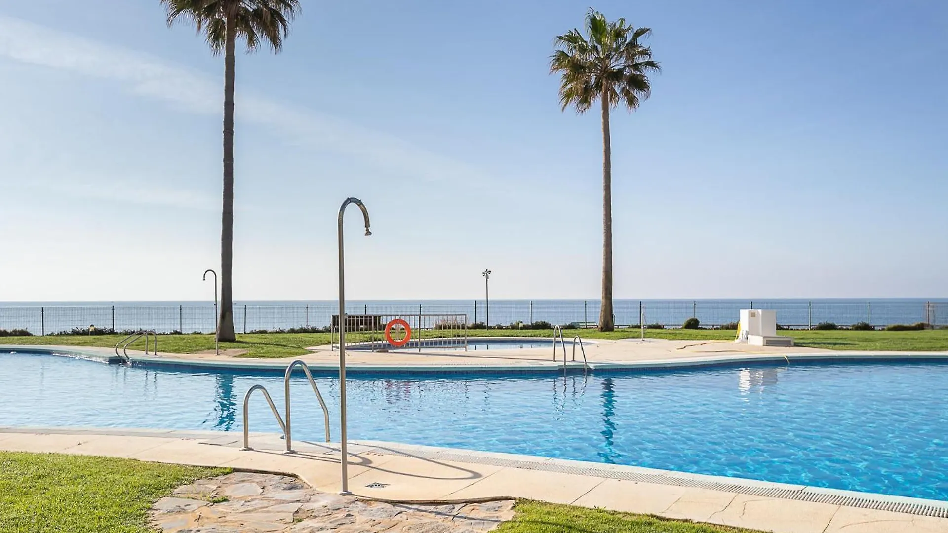 Mi Capricho Beach Front Sea View & Pool - Happy Rentals Sitio de Calahonda